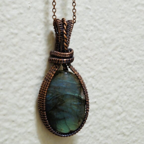Handmade Copper Wire Wrapped Labradorite Pendant - Picture 3 of 14